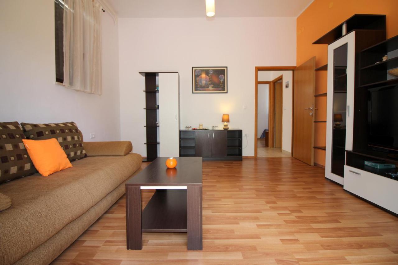 Apartment Ema Near City Center โปเรช ภายนอก รูปภาพ